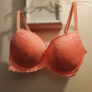 42D XOXO peach bra, never been worn